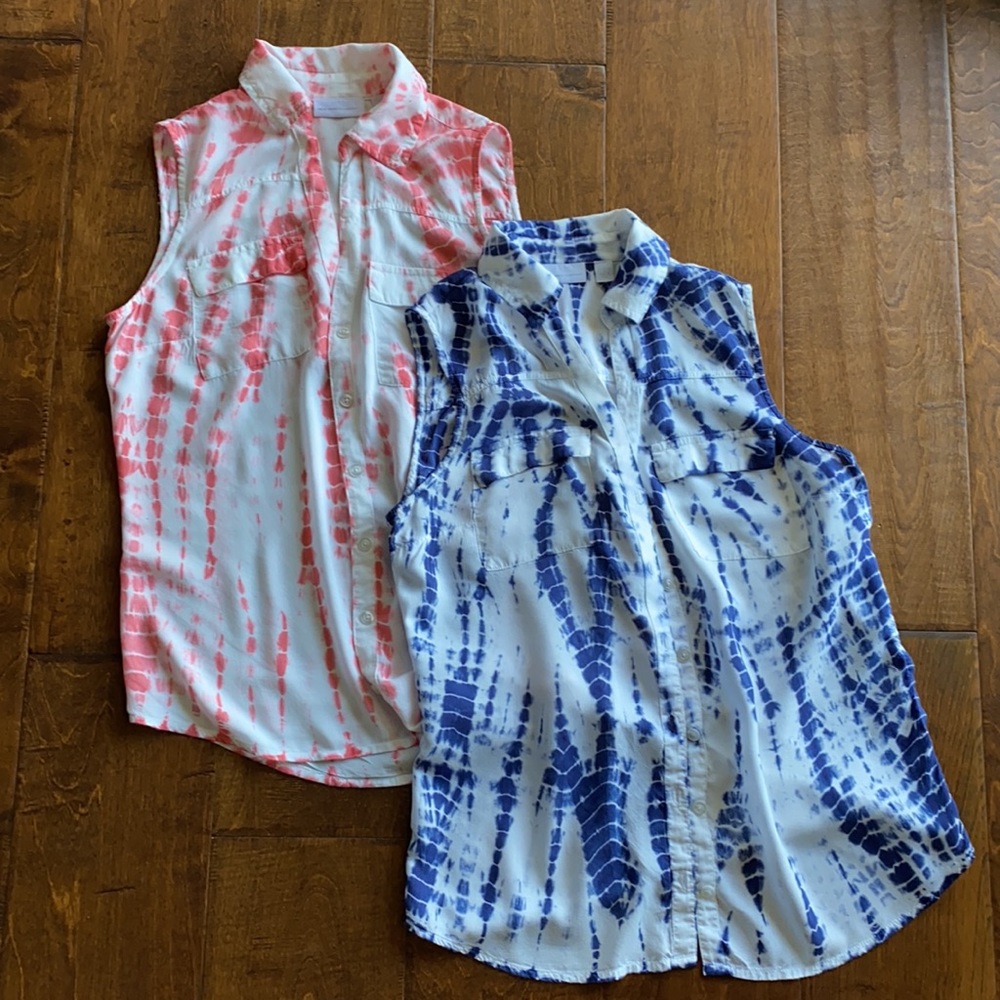 Bundle of 2 New York & Co. Button up shirts.  Excellent like new condition.